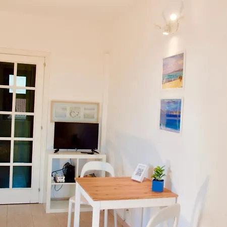 Beachfront Affittacamere *
