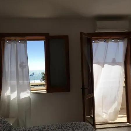 Beachfront Pensionat Marina di Ragusa